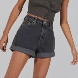 🕶️BDG (Urban Outfitters) Black/Gray Denim Mom Rise Jean Shorts🕶️